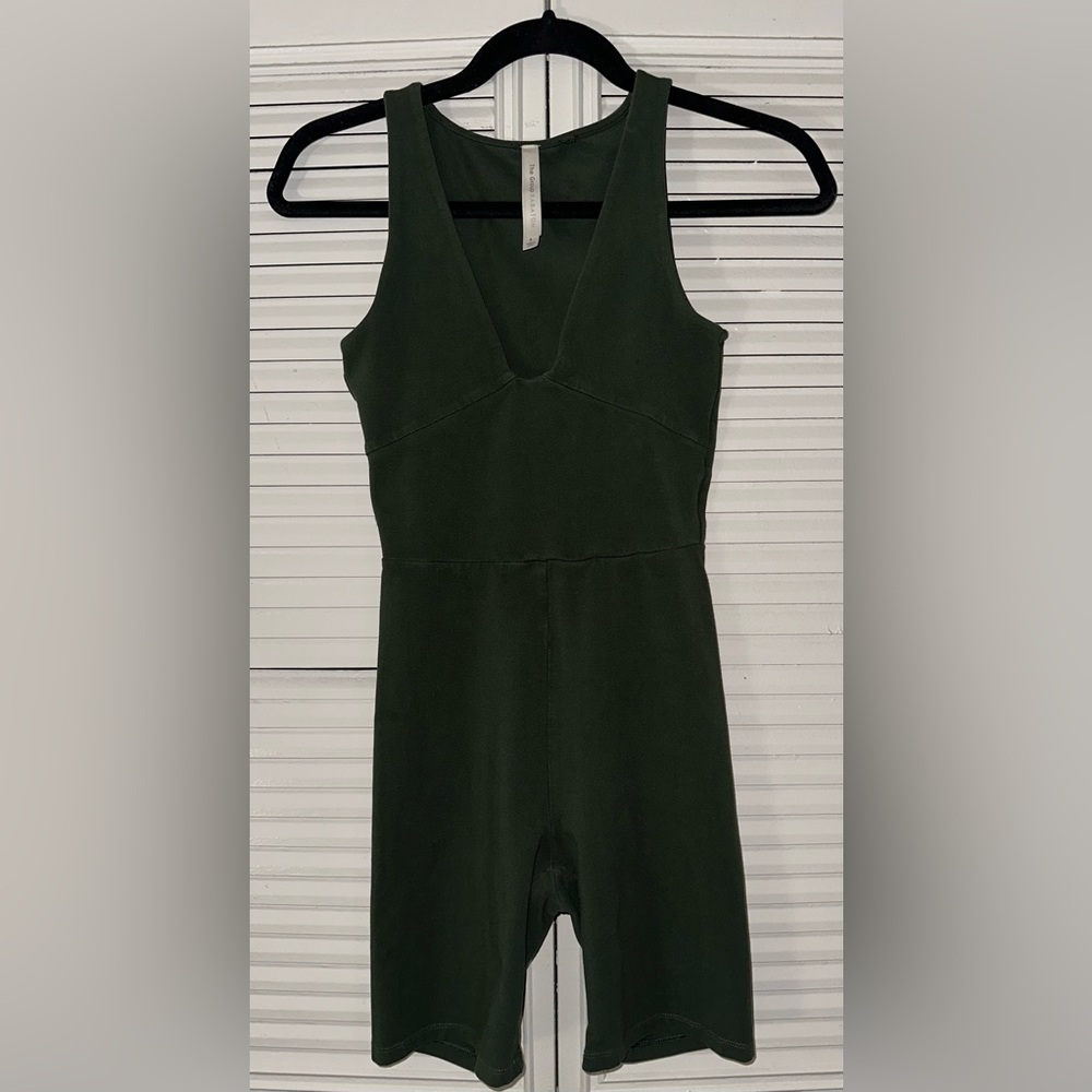 Babaton Women’s Contour V-Neck‎ Green Romper Size S *Read Description*